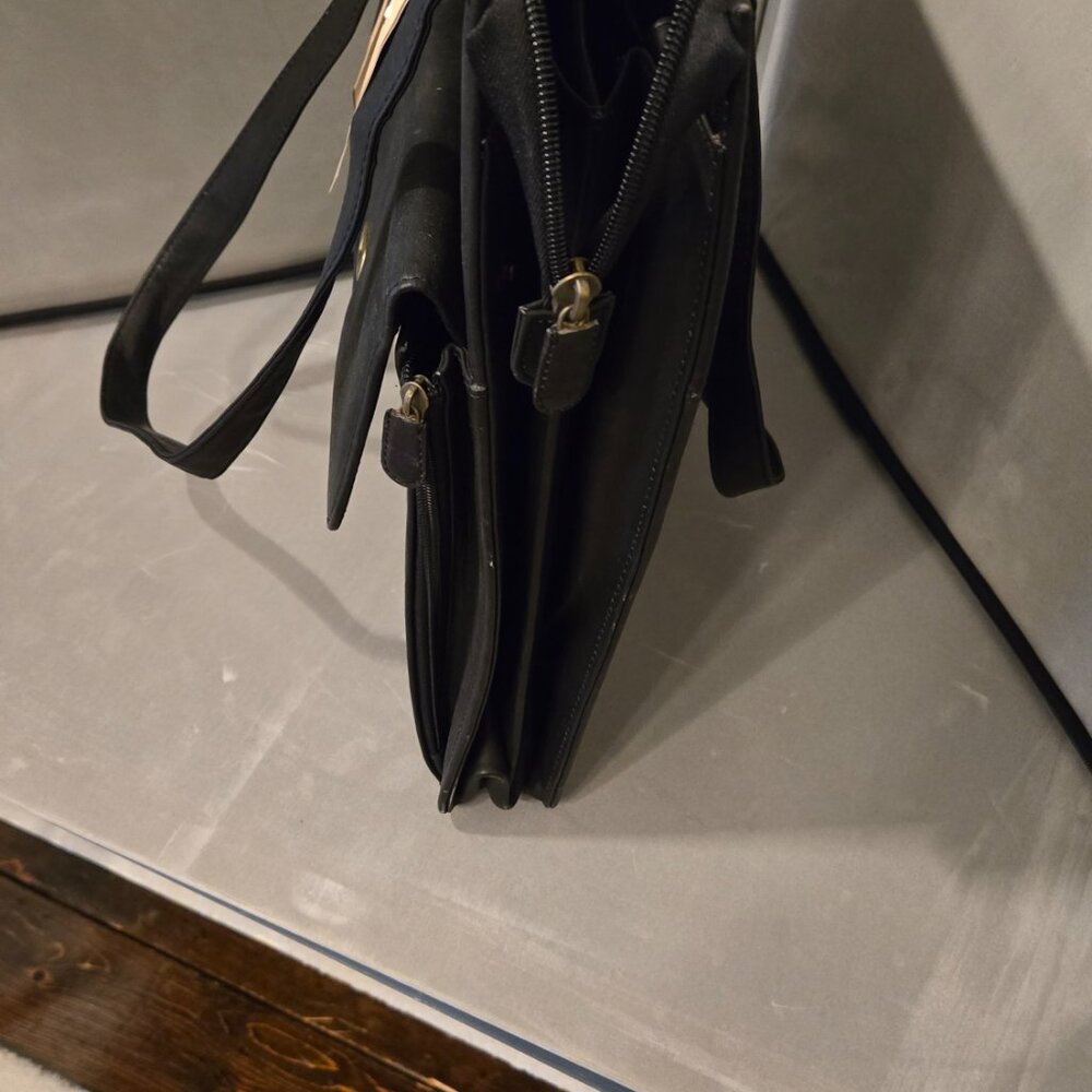 GENUINE BOULDER RIDGE LEATHER UNISEX BAG - Picture 4 of 7